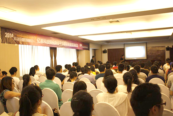 �Ƅӻ��I�N���