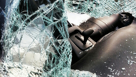 快遞員怒砸奧迪車后續