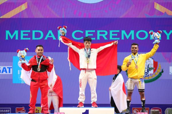 李發彬破紀錄奪金 打破兩項世界紀錄包攬三項冠軍